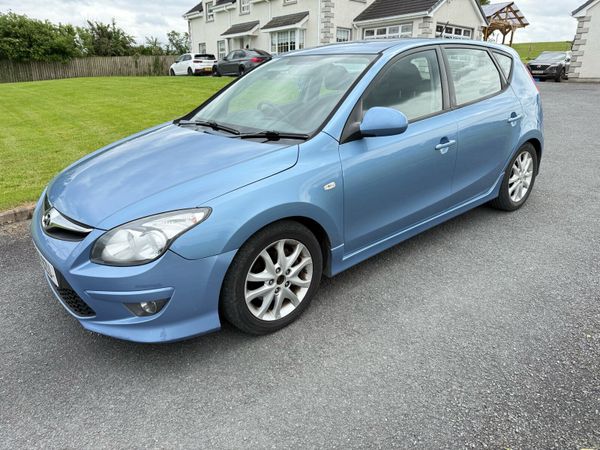 Hyundai i30 Hatchback, Diesel, 2011, Blue