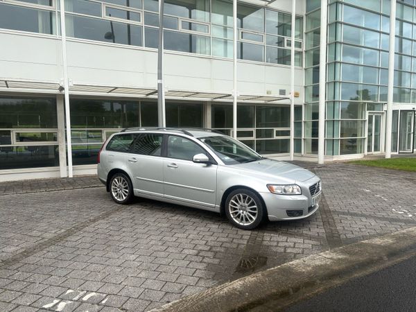 Volvo V50 Estate, Diesel, 2010, Silver