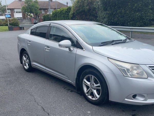 Toyota Avensis Saloon, Diesel, 2010, Silver