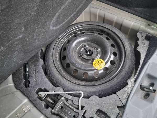 Nissan Micra Hatchback, Petrol, 2008, Gold