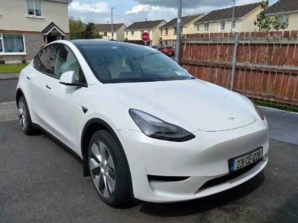 Tesla Model Y MPV, Electric, 2023, White