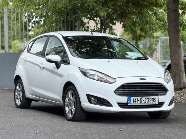Ford Fiesta Hatchback, Petrol, 2014, White
