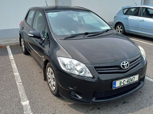 Toyota Auris Hatchback, Diesel, 2011, Black