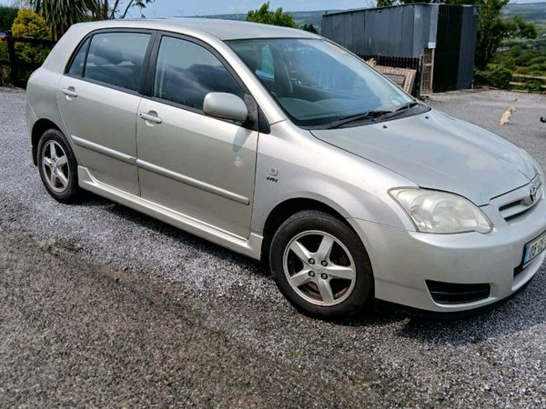 Toyota Corolla Hatchback, Petrol, 2005, Silver