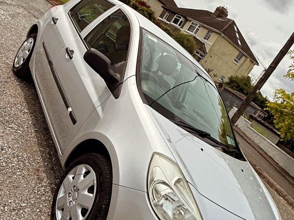 Renault Clio Hatchback, Ethanol Petrol, 2009, Silver