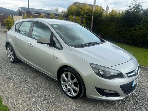 Vauxhall Astra Hatchback, Diesel, 2013, Silver