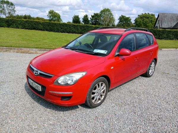 Hyundai i30 Estate, Diesel, 2010, Red
