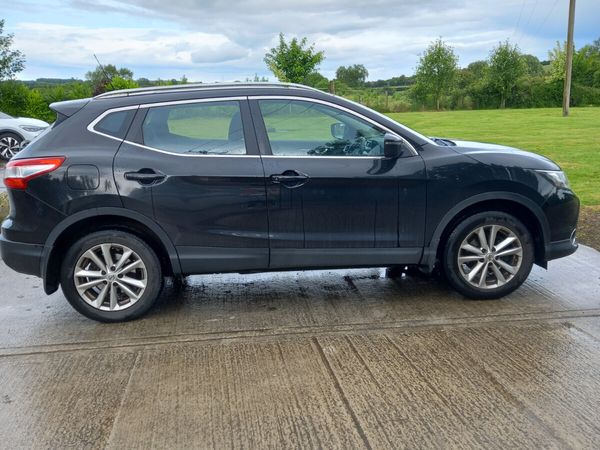 Nissan Qashqai Hatchback, Petrol, 2016, Black