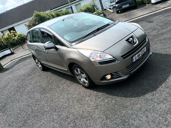 Peugeot 5008 MPV, Diesel, 2010, Grey