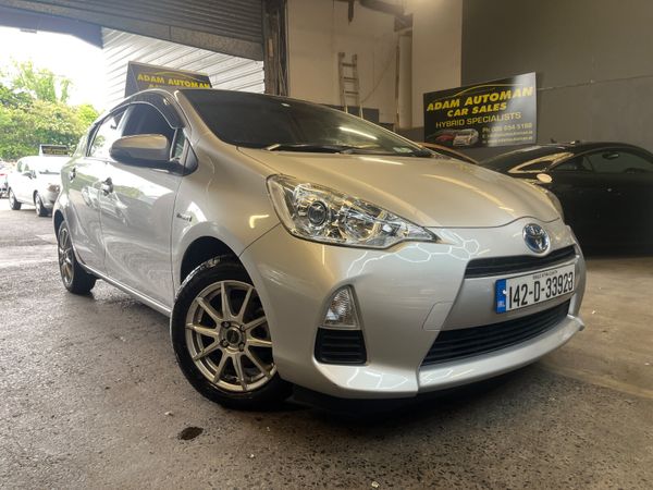 Toyota Aqua Hatchback, Hybrid, 2014, Silver