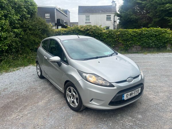 Ford Fiesta Hatchback, Diesel, 2010, Silver