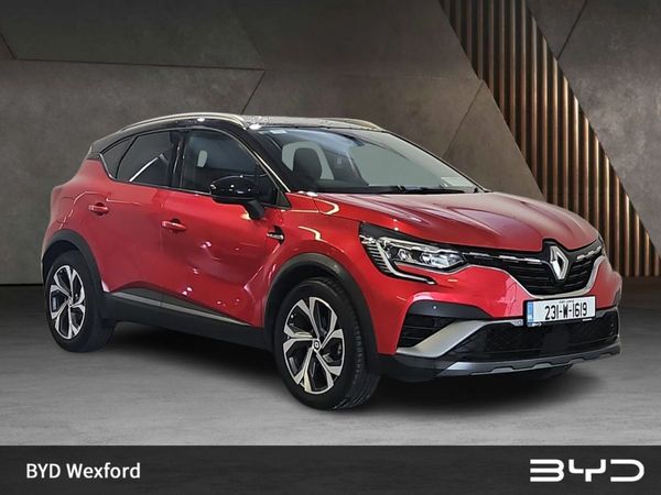 Renault Captur Hatchback, Petrol, 2023, Red