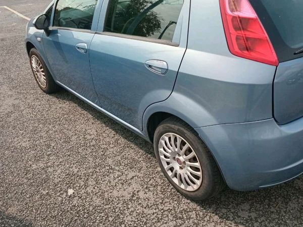Fiat Punto Hatchback, Petrol, 2010, Blue