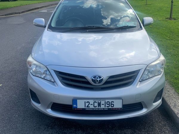 Toyota Corolla Saloon, Petrol, 2012, Silver