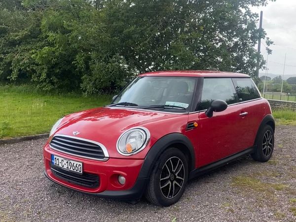 Mini First Hatchback, Petrol, 2011, Red