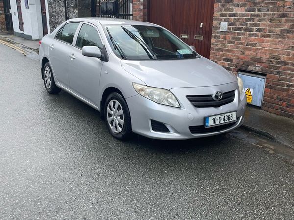 Toyota Corolla Saloon, Diesel, 2010, Silver