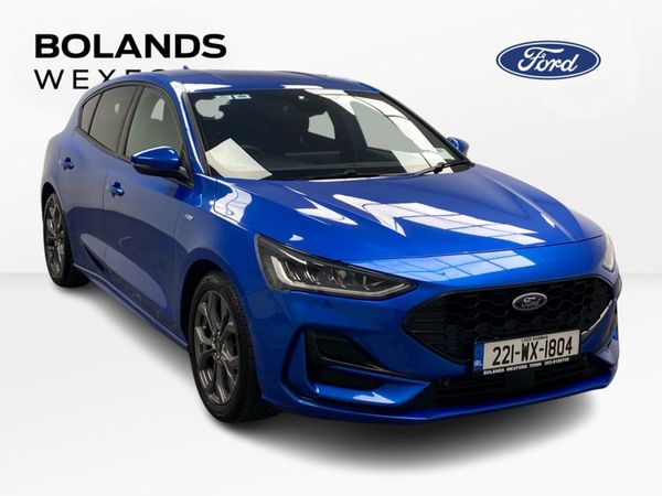 Ford Focus Hatchback, Petrol, 2022, Blue