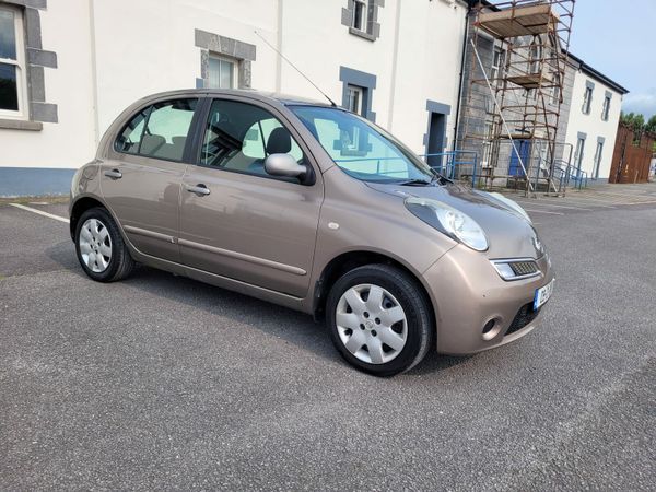 Nissan Micra Hatchback, Petrol, 2009, Gold