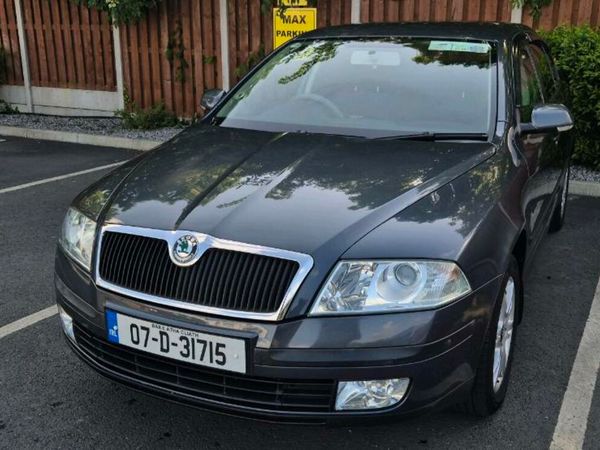 Skoda Octavia Hatchback, Petrol, 2007, Grey