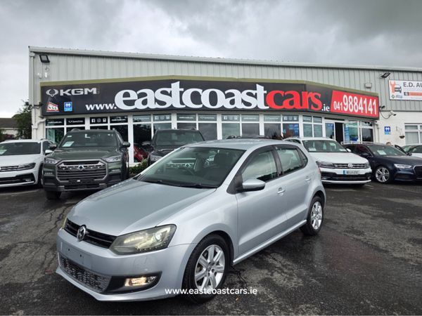 Volkswagen Polo Hatchback, Petrol, 2011, Silver