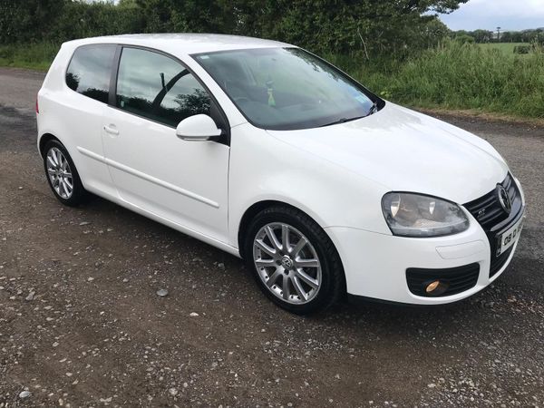 Volkswagen Golf Hatchback, Petrol, 2008, White