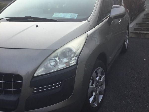 Peugeot 3008 MPV, Diesel, 2010, Grey