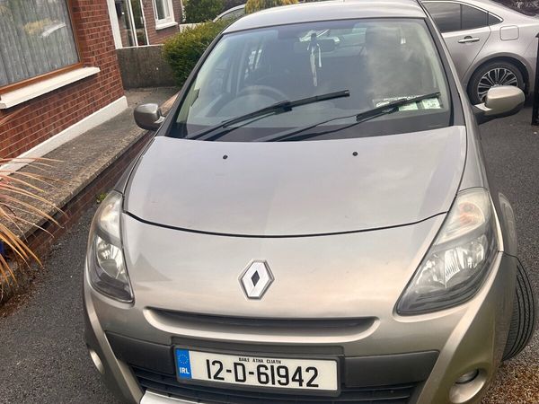 Renault Clio Hatchback, Petrol, 2012, Beige