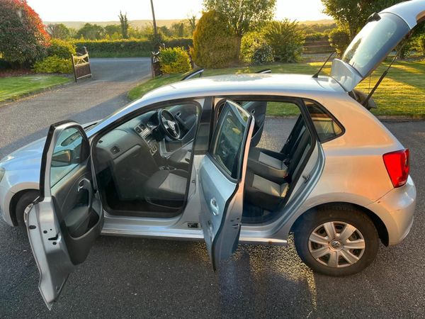 Volkswagen Polo Hatchback, Diesel, 2011, Silver