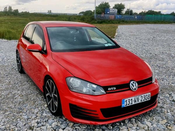 Volkswagen Golf Hatchback, Diesel, 2013, Red