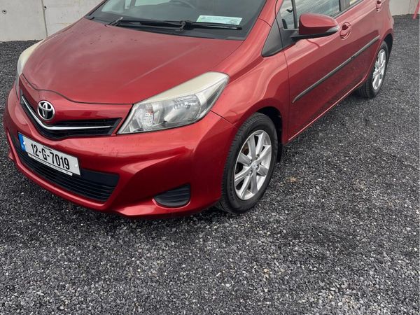 Toyota Yaris Hatchback, Diesel, 2012, Red