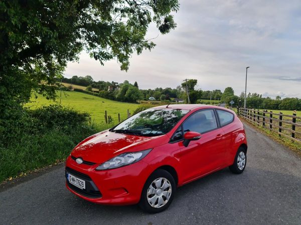 Ford Fiesta Hatchback, Diesel, 2010, Red