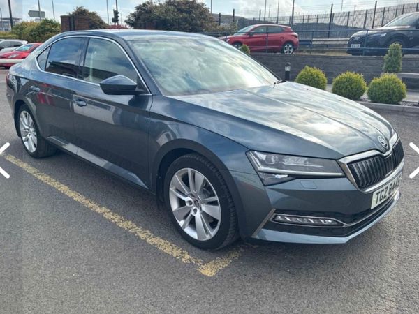 Skoda Superb Hatchback, Petrol Hybrid, 2021, Grey