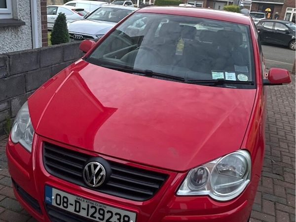 Volkswagen Polo Hatchback, Petrol, 2008, Red