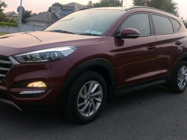 Hyundai Tucson SUV, Diesel, 2016, Red
