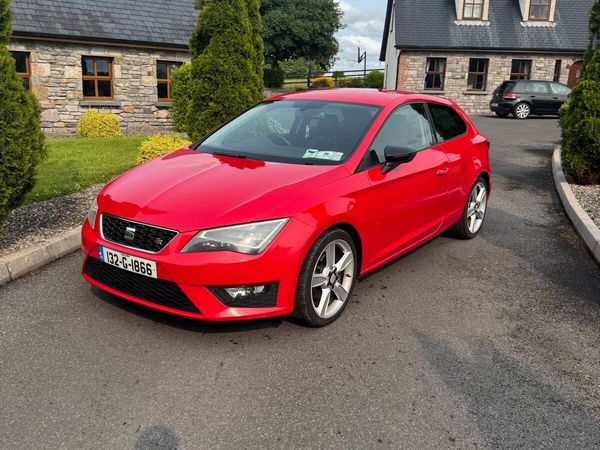 SEAT Leon Hatchback, Diesel, 2013, Red