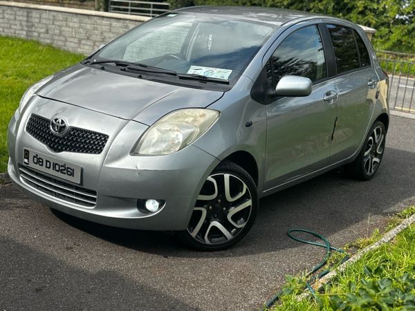Toyota Yaris Hatchback, Petrol, 2008, Silver