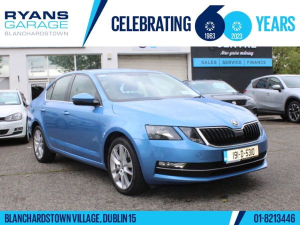 Skoda Octavia Hatchback, Petrol, 2019, Blue