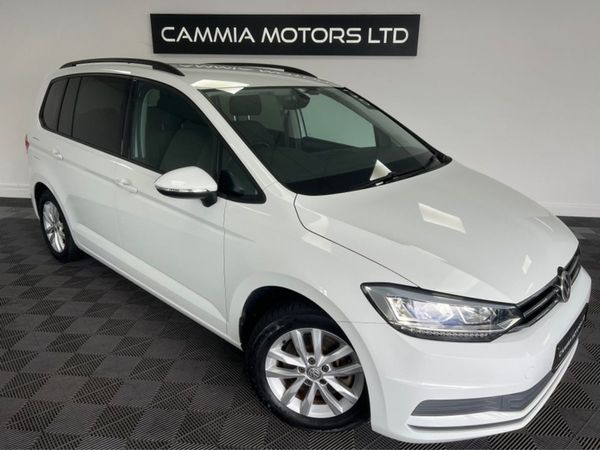 Volkswagen Touran MPV, Petrol, 2016, White