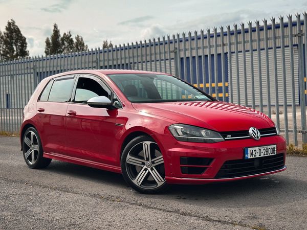Volkswagen Golf Hatchback, Petrol, 2014, Red
