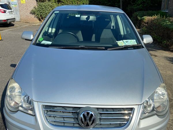 Volkswagen Polo Hatchback, Petrol, 2008, Silver