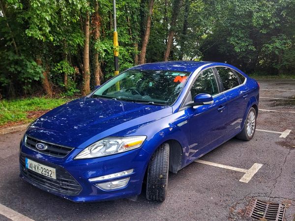 Ford Mondeo Saloon, Diesel, 2014, Blue