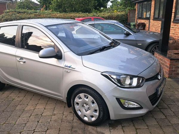 Hyundai i20 Hatchback, Diesel, 2013, Silver