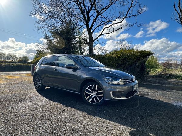 Volkswagen Golf Estate, Electric, 2019, Grey