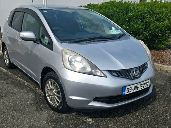 Honda Fit Hatchback, Petrol, 2009, Silver