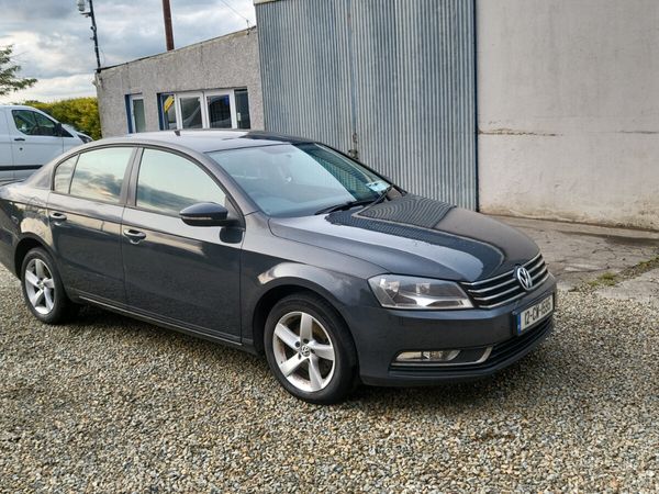 Volkswagen Passat Saloon, Diesel, 2012, Grey