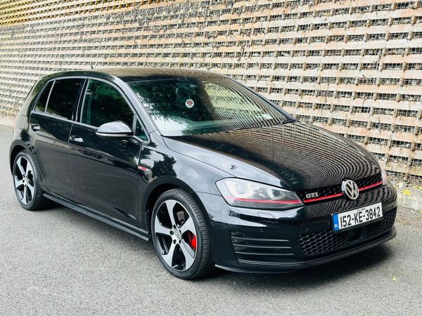 Volkswagen Golf Hatchback, Petrol, 2015, Black