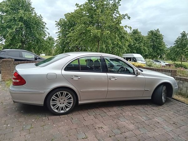 Mercedes-Benz E-Class Saloon, Petrol, 2006, Silver