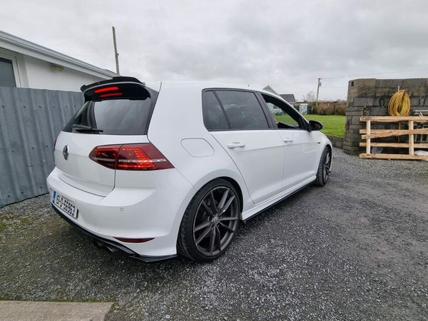 Volkswagen Golf Hatchback, Petrol, 2015, White