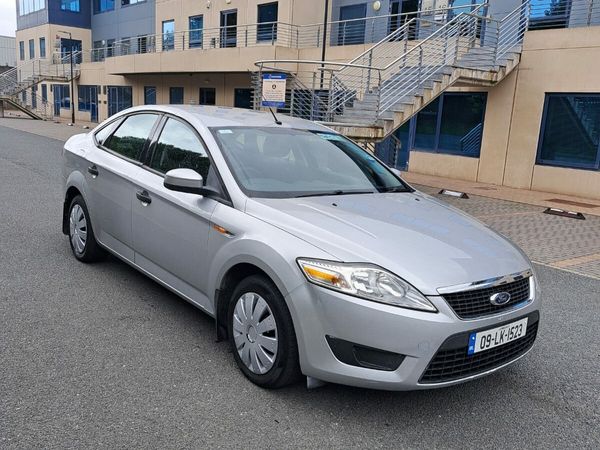 Ford Mondeo Saloon, Petrol, 2009, Silver