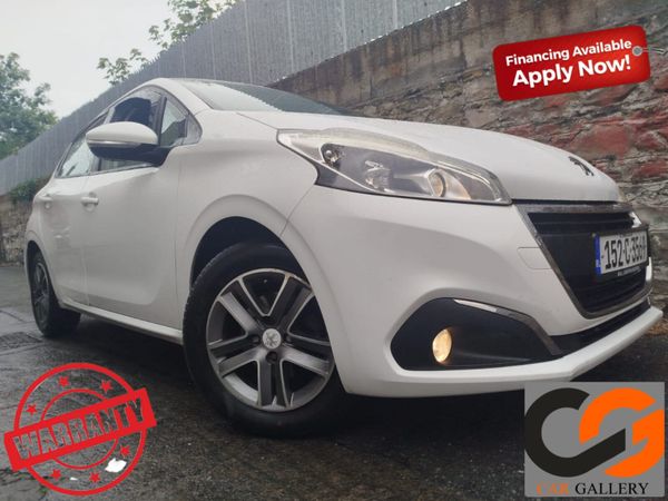 Peugeot 208 Hatchback, Petrol, 2015, White